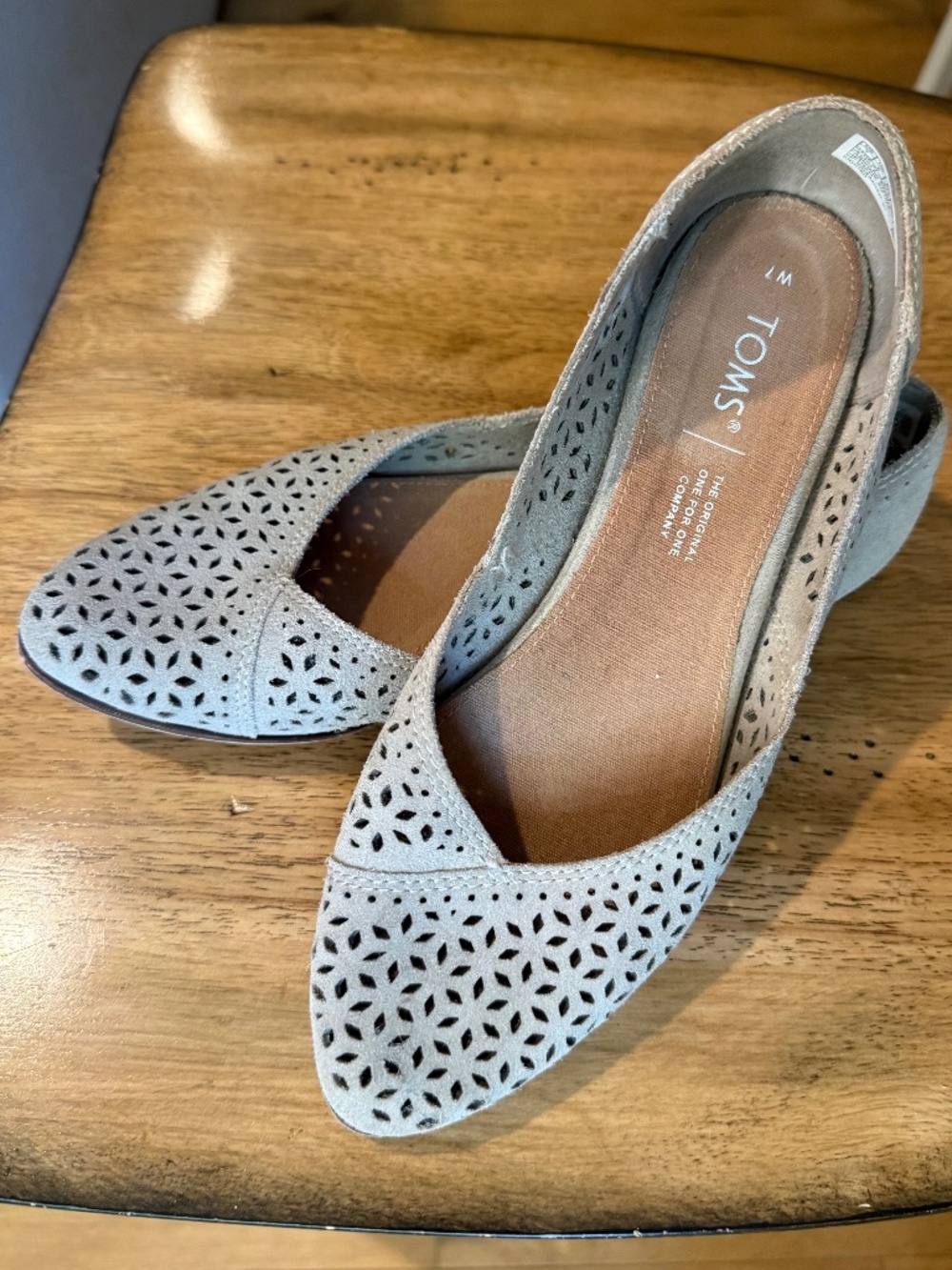 TOMS pointed toe flats